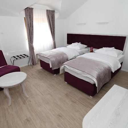 Apis Hotel Trebinje Exterior foto