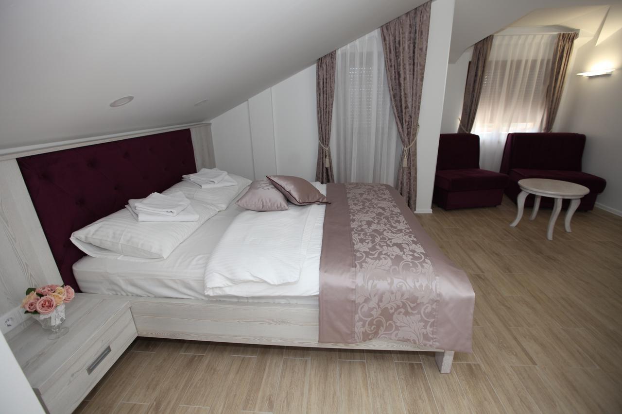 Apis Hotel Trebinje Exterior foto